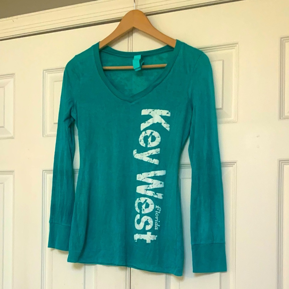 Woman’s Long-sleeve Key West, Florida    T-shirt